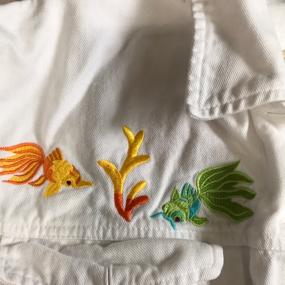 Embroidery white jean jacket one of a kind ! - Picture 4 of 9